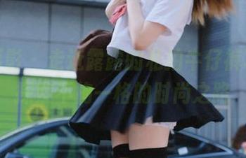 绮梦摄影 – 走近露露的私拍牛仔裤写真，探索不拘一格的时尚之路