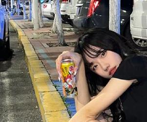 美媛馆 – 漫步朱可儿Flower校园图集,感受青春气息,欢迎下载发现不一样的美丽。