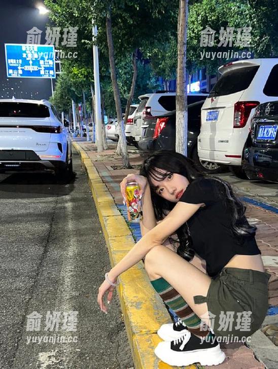 美媛馆-朱可儿Flower 美媛馆 - 漫步朱可儿Flower校园图集,感受青春气息,欢迎下载发现不一样的美丽。