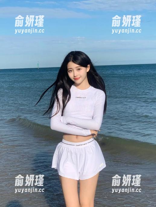 美媛馆-王雨纯 美媛馆 - 王雨纯的纯白风格:透过图片与原图感受她的独特气质