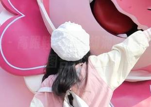 美媛馆 – 高跟鞋之美:胡润曦独家写真美图合集赏析