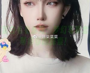 翎柒菜菜白毛衣系列:梦幻写真套图合集等待你的探索!