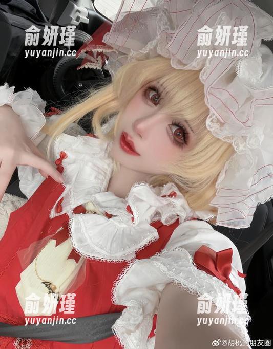 胡桃猫Kurumineko美足艺术写真合集：从照片中领略完美的足部曲线
