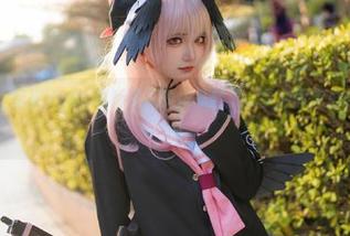 校服记忆:花柒Hana独特视角的作品合集,重温那些难忘的校园瞬间