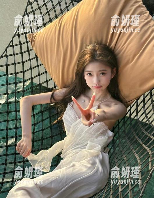 花漾show-周大萌 花漾show - 学妹们的魅力爆发!周大萌原图和壁纸,让你的手机屏幕充满惊喜!