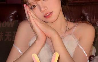 花漾show – 真实与美的对撞:黄乐然学妹无圣光写真图片的独特魅力