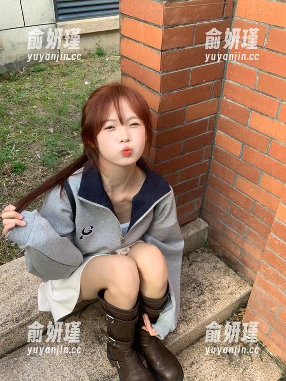 葛征 微密圈 - 发现葛征JK写真背后的故事,超丰富资源让你一次性获取所有精彩!