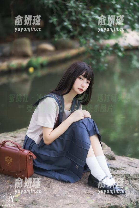 蜜桃社 - 冰露双人写真合集：透过镜头感受亲密关系的温馨与快乐图片