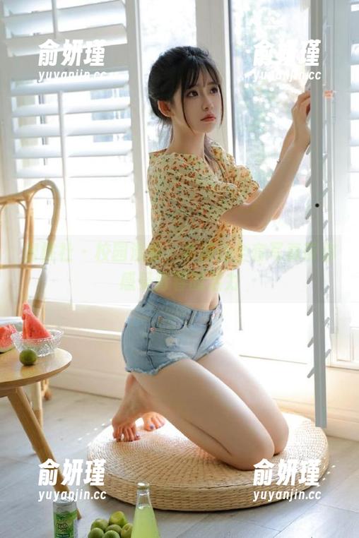 蜜桃社-李颖诗 蜜桃社 - 校园漫步,李颖诗全套写真带你感受青春的活力