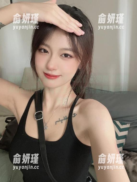 蜜桃社-萌美Moemi 蜜桃社 - 大家好!今天我们来聊聊“萌美Moemi”JK写真里的搞笑元素和那些爆笑图片!