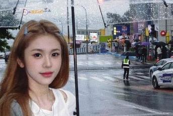 蜜桃社 – 铃木的睡衣作品分享:用图像讲述舒适与优雅的故事