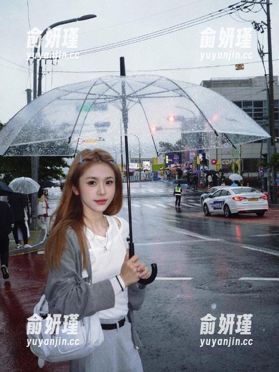 蜜桃社-铃木 蜜桃社 - 铃木的睡衣作品分享:用图像讲述舒适与优雅的故事