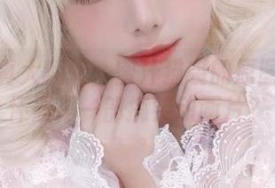 巫女写真大翻转:蜜汁猫裘的原图竟让人怀疑是一部搞笑动画片?