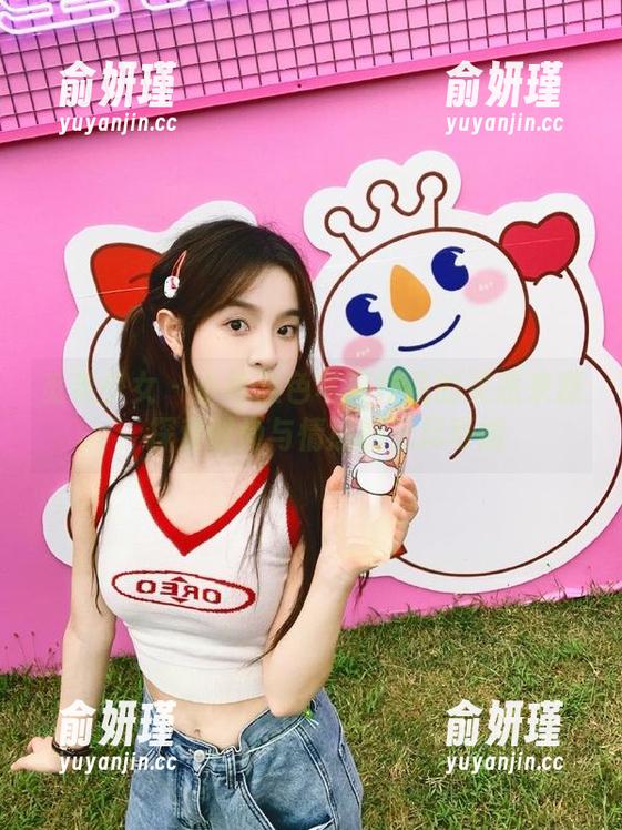 觅芙少女 - 小玲黑色写真作品的灵感来源：探索时尚与情感的无尽可能