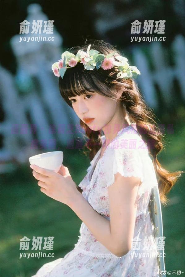 语画界 - 徐莉芝Booty独具风格的油亮私房美图，邂逅不一样的美丽之旅