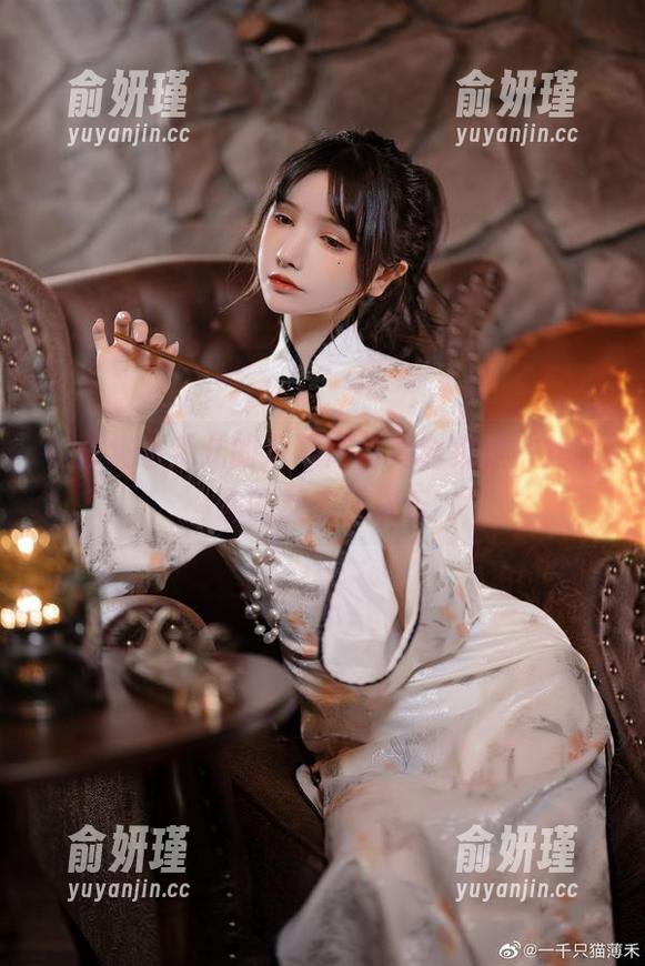 超级小禾儿 在超级小禾儿的双马尾写真合集里,找到你的灵感和快乐