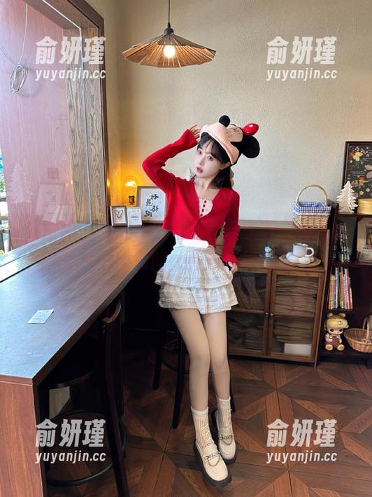 微密圈 - 专属原图精选，轩子巨二兔演绎不知火舞的独特风格与气质