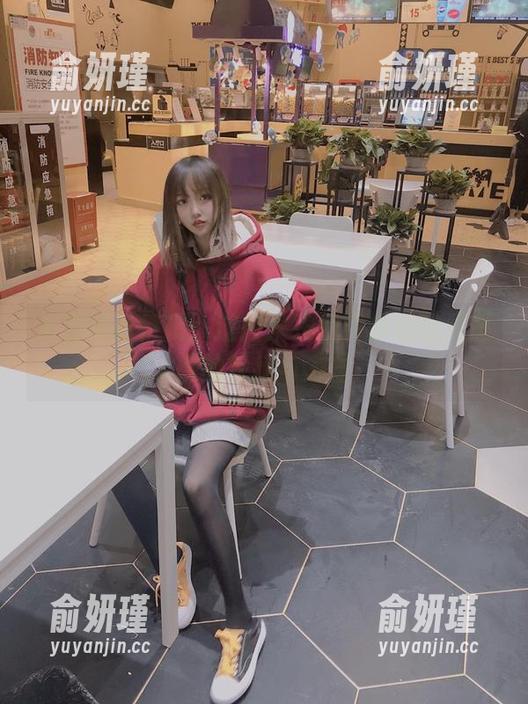 过期米线线 高清写真特辑:过期米线线带你领略黑恶魔的性感与力量