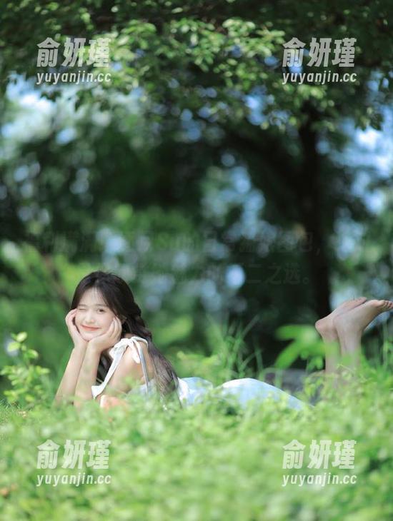 福利满满！逐月Su的日常猫娘图包，绝对是你欣赏她魅力的不二之选。