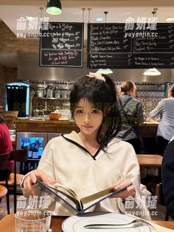 铭铭kizami 铭铭kizami换装后的写真作品集,真心想问一句:到底是哪个风格让你这么迷!