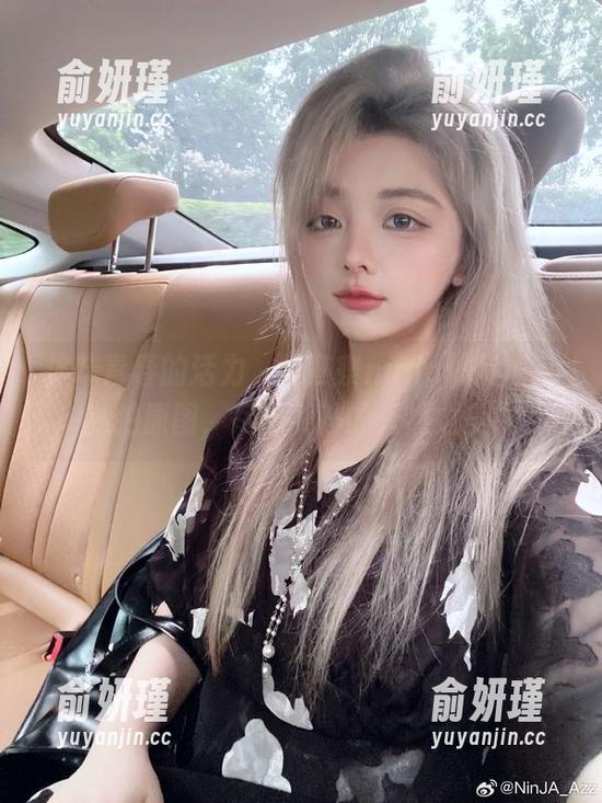 体味青春的活力，阿寨寨ninja体育课后私拍原图，尽显女孩的天然之美！