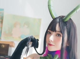 谁说白衬衫无趣?雯妹不讲道理的写真作品下载,一秒颠覆你的审美!