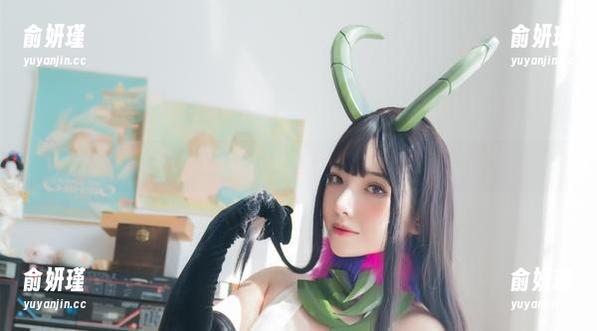 雯妹不讲道理 谁说白衬衫无趣?雯妹不讲道理的写真作品下载,一秒颠覆你的审美!