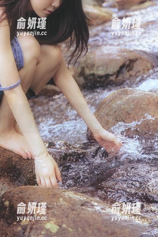 青丘女神 - 在小七的写真世界里，体验别致套装的魔力与美图的视觉享受