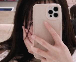 打破常规,青水百合子无圣光破T恤合集带你领略另类的写真艺术!