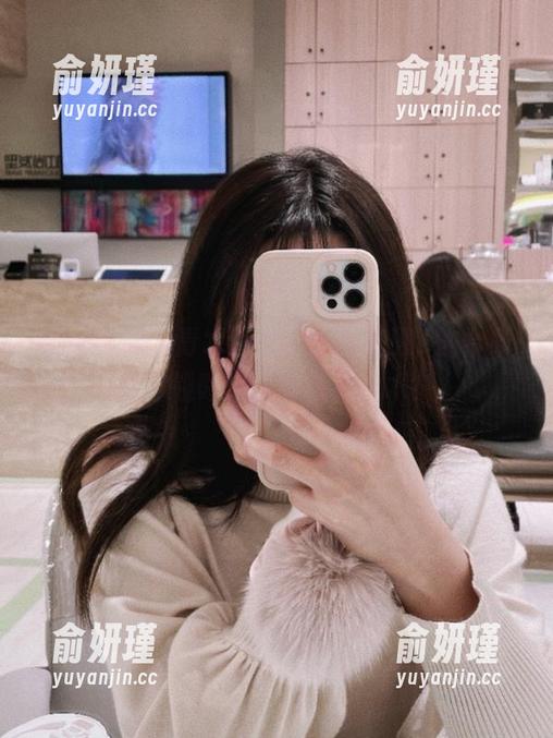 青水百合子 打破常规,青水百合子无圣光破T恤合集带你领略另类的写真艺术!