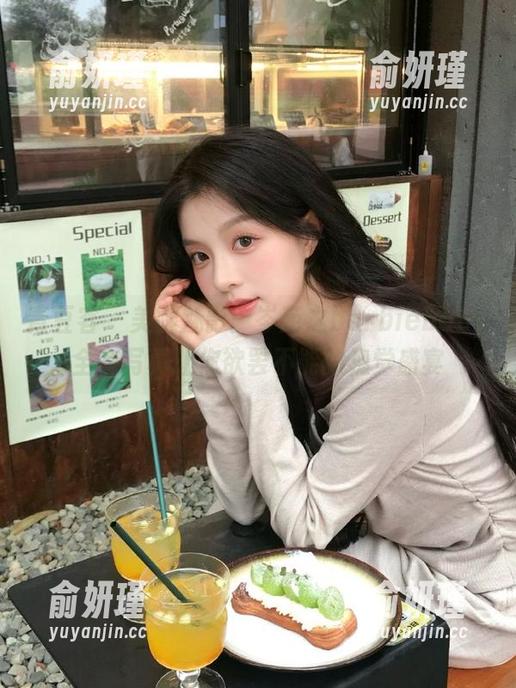 青豆客 - 美腿魅影：岑苑之barbiebaby全套写真让你欲罢不能的视觉盛宴