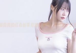 沉浸在香草喵露露的红色丝带自拍合集中，寻找属于你的甜美套图！
