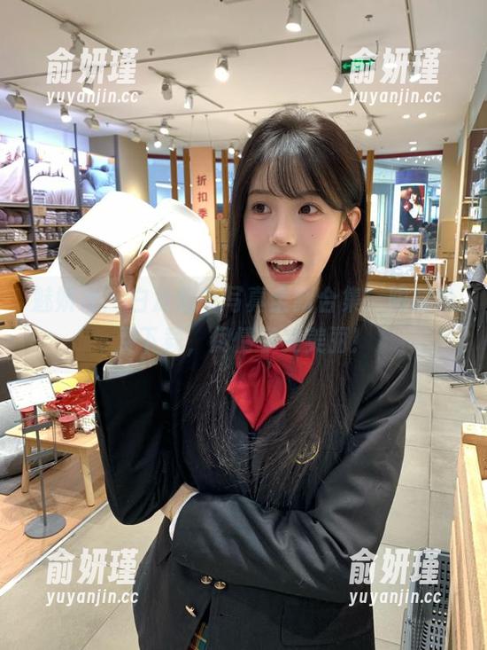 魅妍社 - 白沫秘书写真全新合集，限时免费下载，尽情享受美丽！