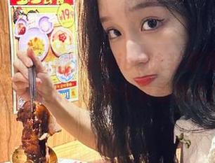 魅妍社 – 赵欢颜Jessica泳装写真美图合集，感受阳光、沙滩与青春的无尽魅力
