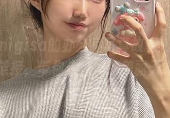 魔物喵nigisa的办公室写真故事：网盘分享链接，带你走进她的美丽天地！
