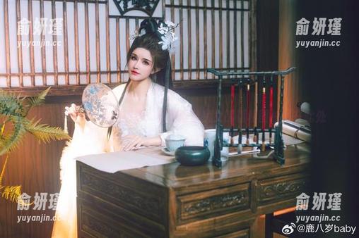 鹿八岁baby 鹿八岁baby亲自赠送:极致蕾丝兔女郎福利图片尽在此处